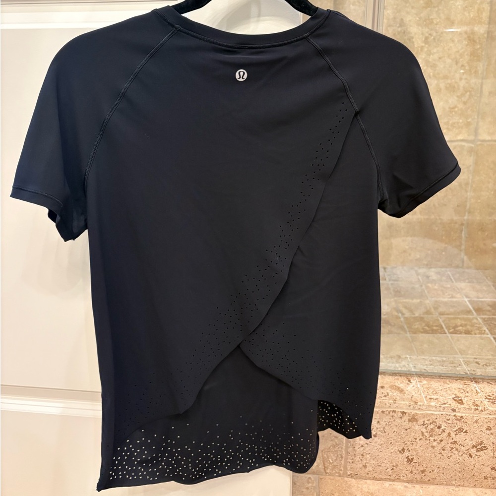 lululemon athletica Black Short Sleeve Top